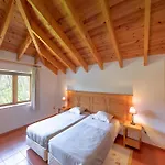 Holiday home Mansion In Dao Valley By River Treixedo