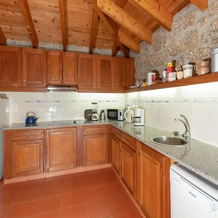 Holiday home Mansion In Dao Valley By River *