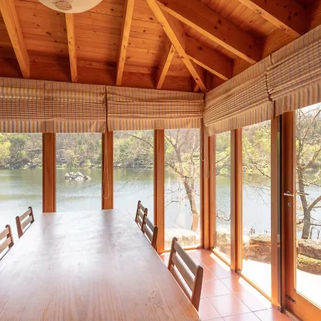 Mansion In Dao Valley By River Holiday home Treixedo