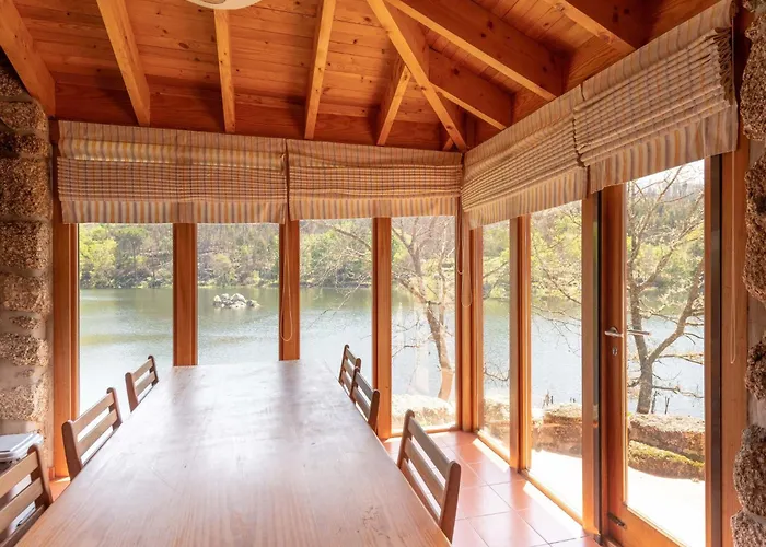 Mansion In Dao Valley By River Holiday home Treixedo